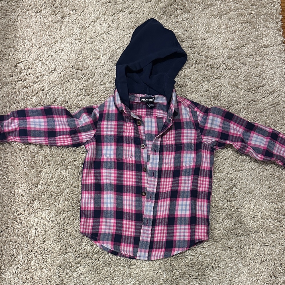 Lands End girls pink and navy plaid hooded flannel - never worn - size xs 4/5